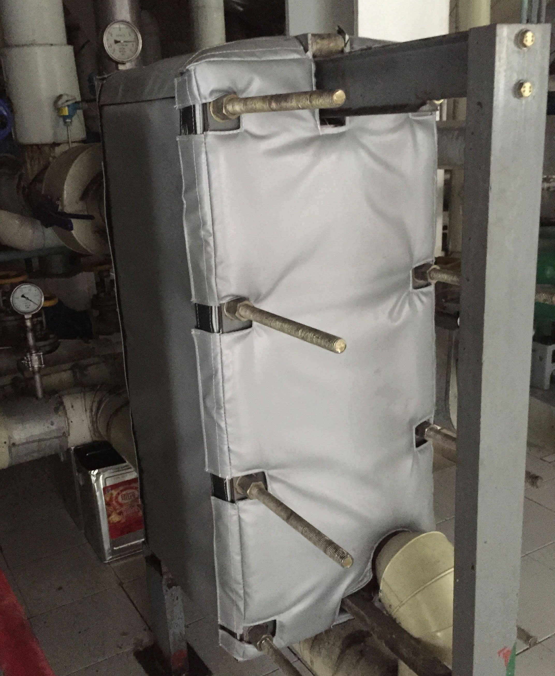 板式<a href=http://www.changjiangwf.com.cn/e/tags/?tagname=%E6%8D%A2%E7%83%AD%E5%99%A8%E4%BF%9D%E6%B8%A9 target=_blank class=infotextkey>換熱器保溫</a>套