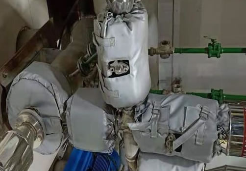 高溫管道<a href=http://www.changjiangwf.com.cn/e/tags/?tagname=%E4%BF%9D%E6%B8%A9%E9%9A%94%E7%83%AD target=_blank class=infotextkey>保溫隔熱</a>衣