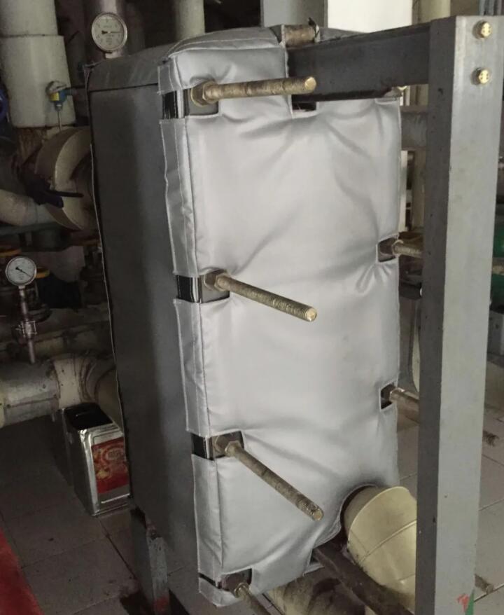 板式<a href=http://www.changjiangwf.com.cn/e/tags/?tagname=%E6%8D%A2%E7%83%AD%E5%99%A8%E4%BF%9D%E6%B8%A9 target=_blank class=infotextkey>換熱器保溫</a>套